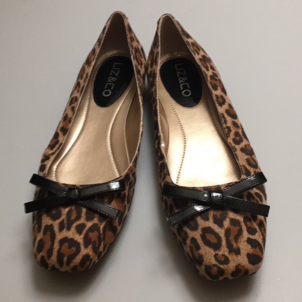 LIZ&CO Animal Print Flats  Size 7.5.